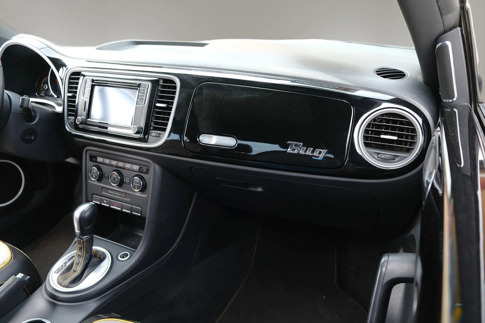 Used 2016 Volkswagen Beetle 1.8T Dune w/ Dune Technology Package image 25