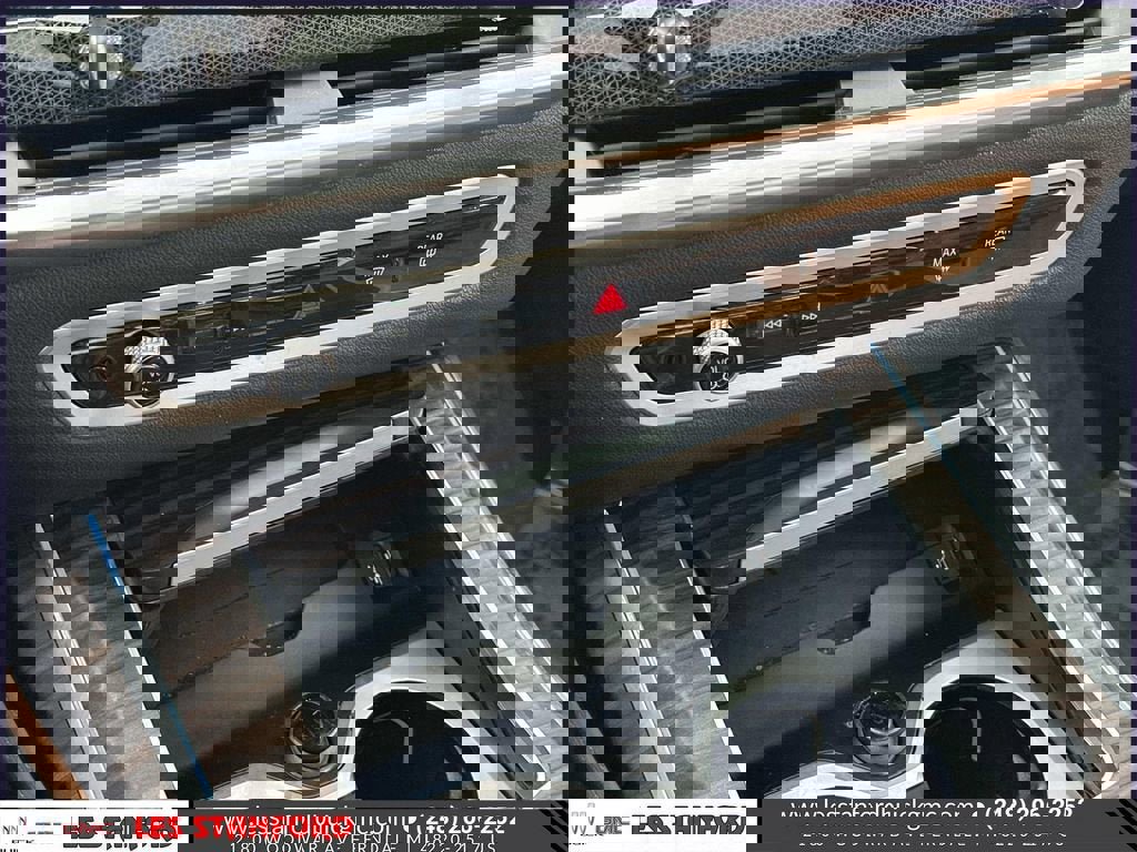 Used 2023 BMW X7 xDrive40i w/ Executive Package image 34