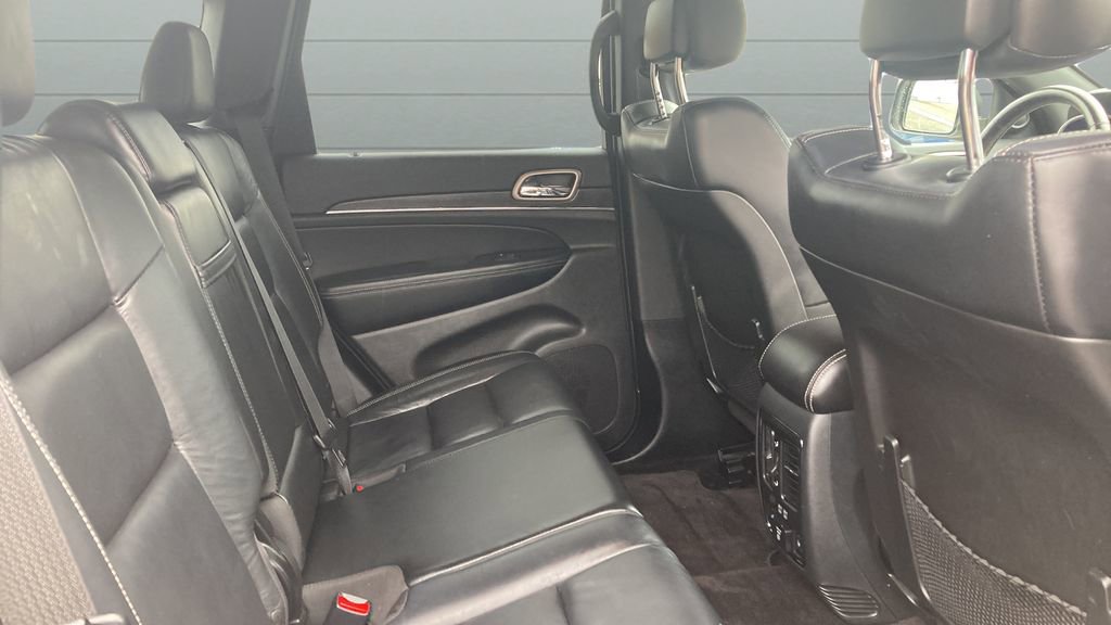 Used 2017 Jeep Grand Cherokee Limited AWD/4WD image 17