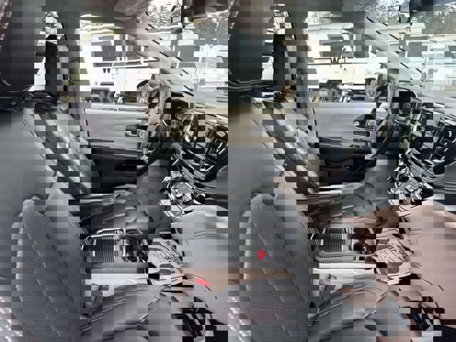 Used 2023 Chrysler Pacifica Touring-L image 12