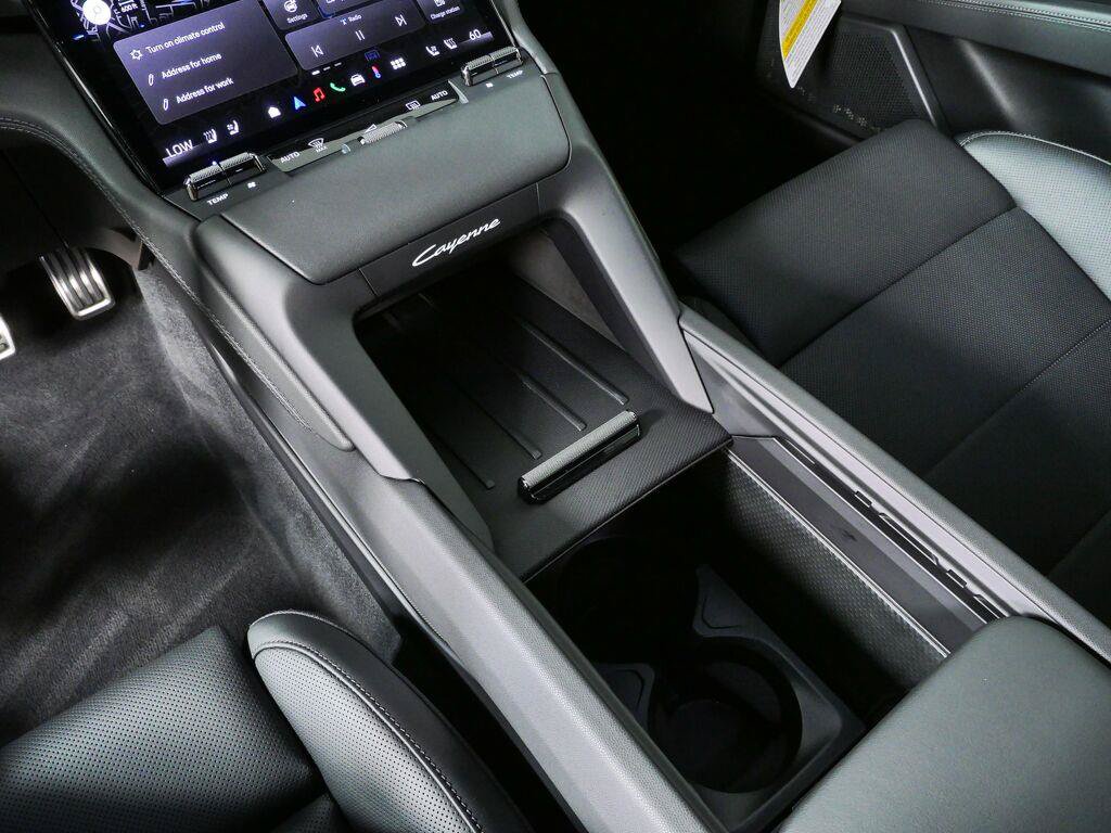 New 2026 Porsche Cayenne Electric AWD/4WD image 18