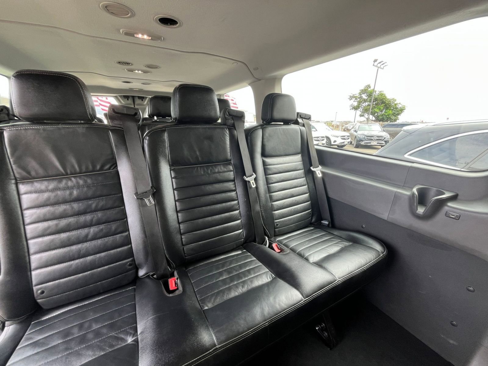 Used 2023 Ford Transit 350 XLT image 39