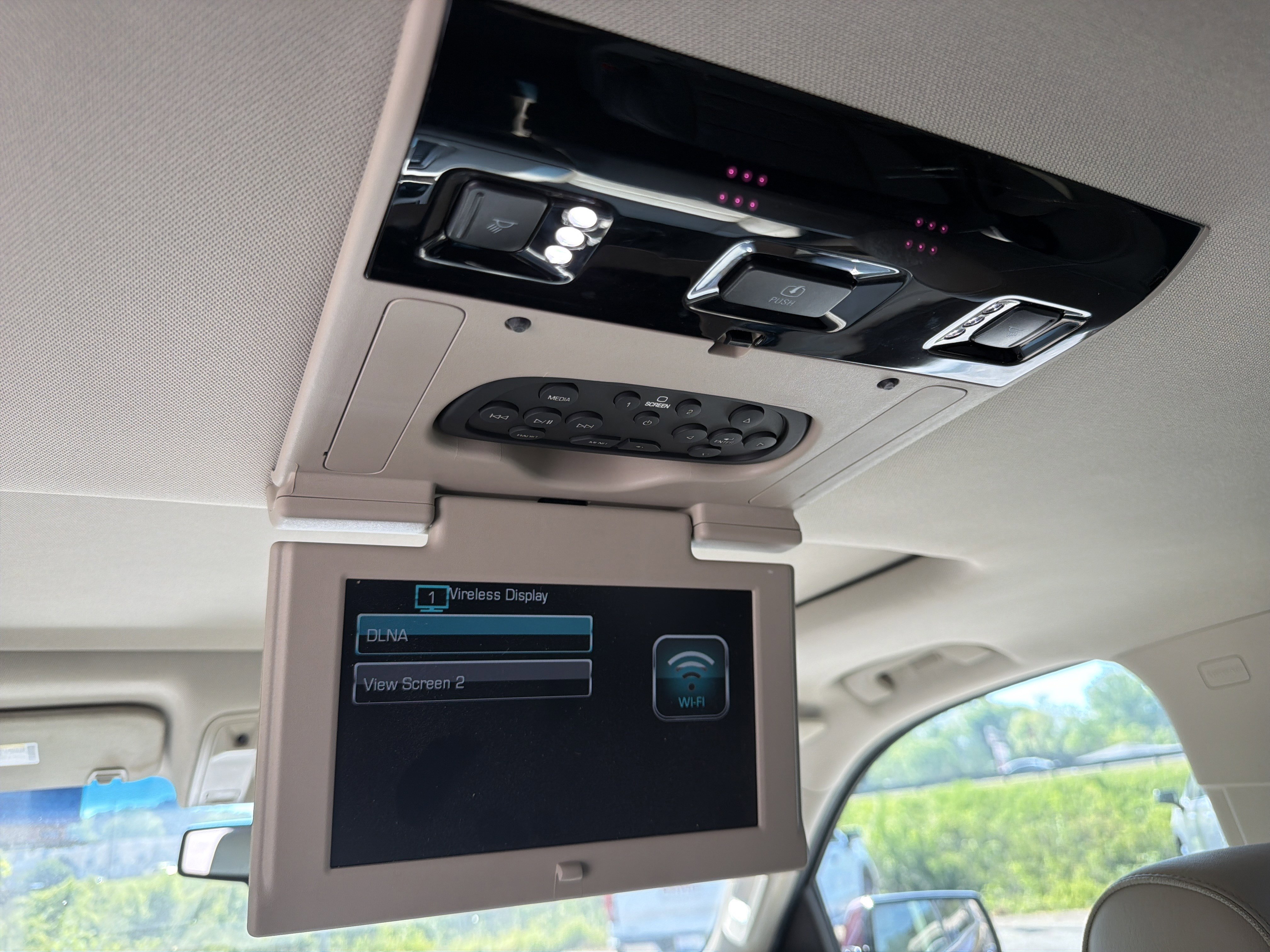 Used 2020 GMC Yukon Denali w/ Open Road Package RWD image 13