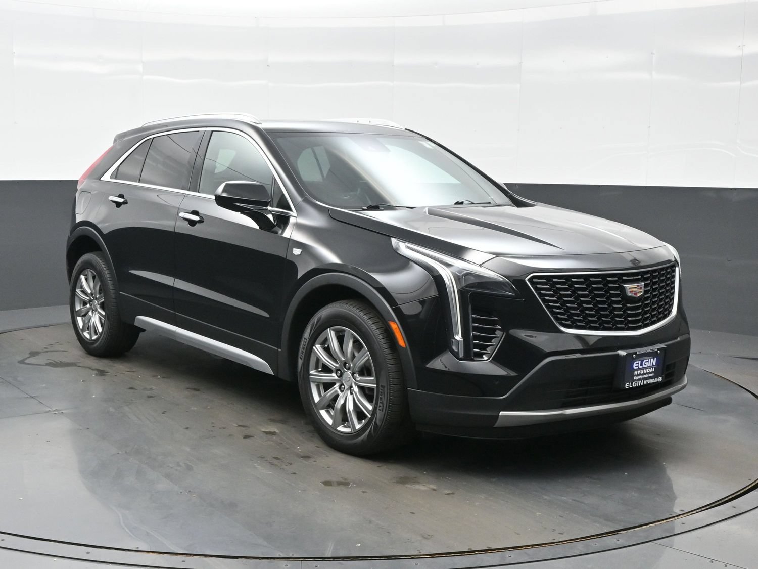 Used 2020 Cadillac XT4 Premium Luxury w/ Technology Package AWD/4WD image 8