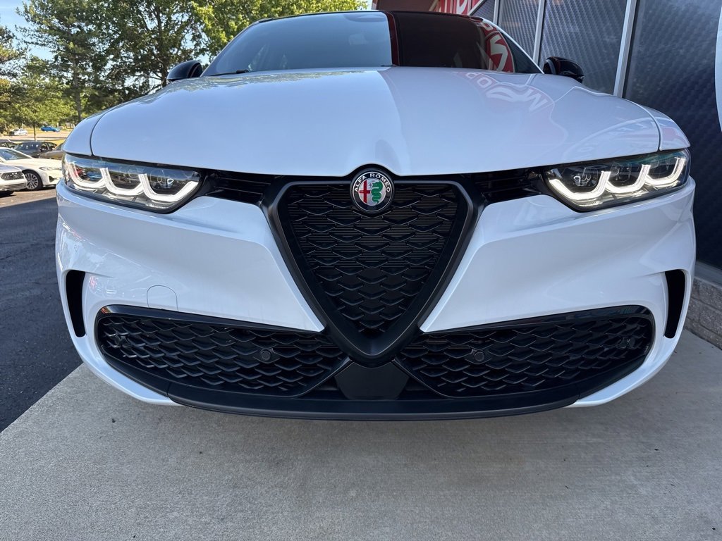New 2025 Alfa Romeo Tonale Tributo Italiano image 5