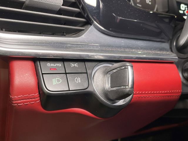 Certified 2023 Porsche Panamera 4 Platinum Edition image 39