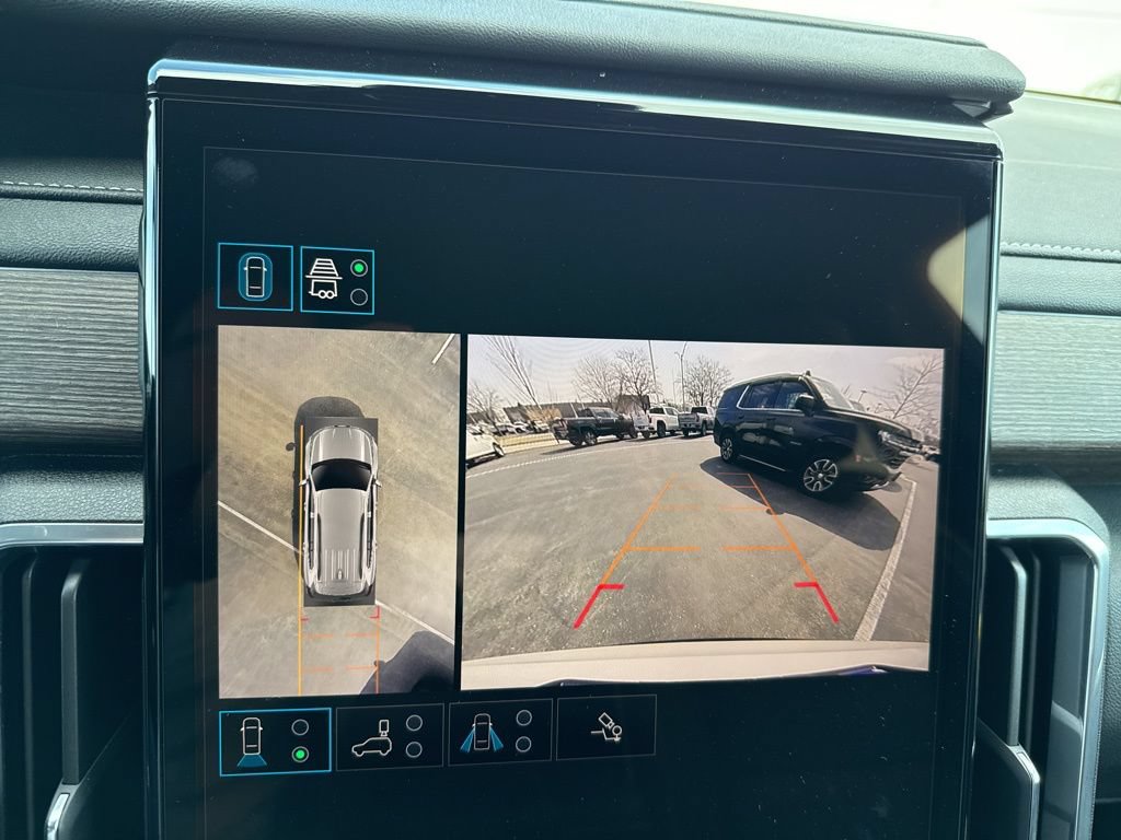 Used 2025 GMC Acadia Denali w/ LPO, Floor Liner Package AWD/4WD image 11