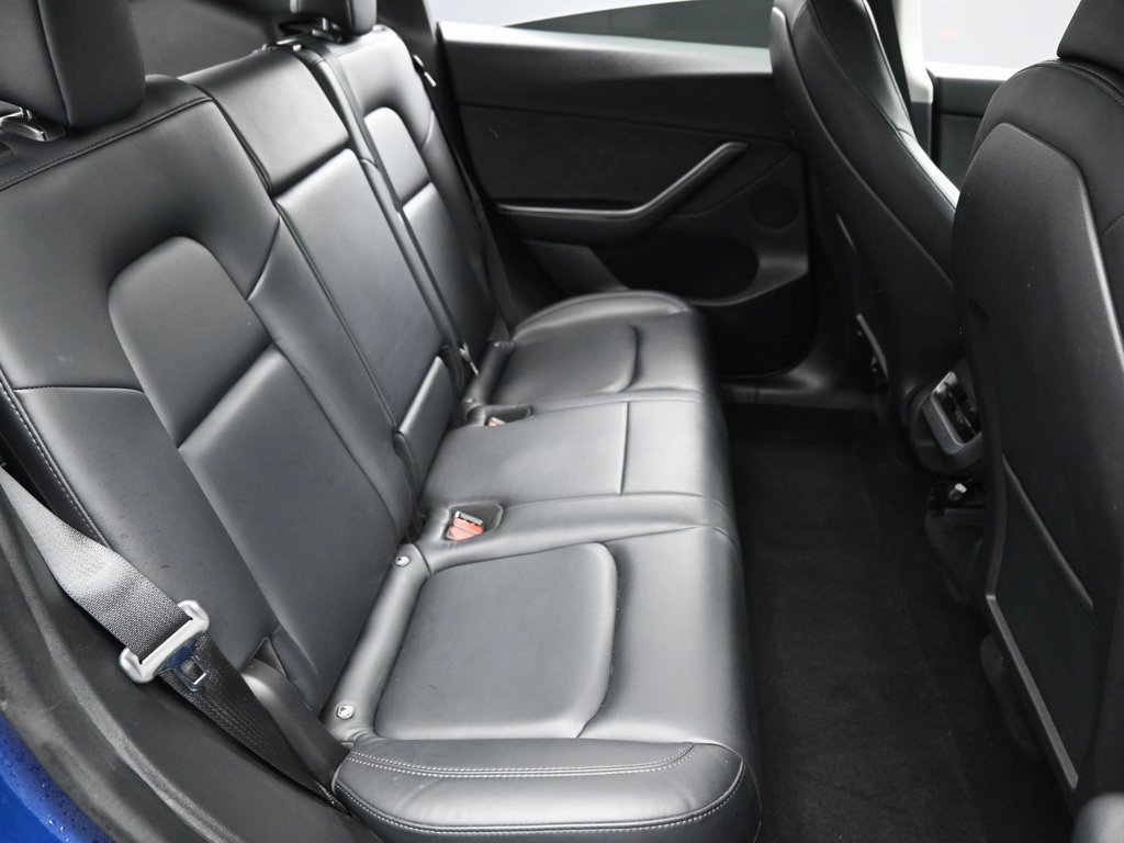 Used 2021 Tesla Model Y Long Range image 32