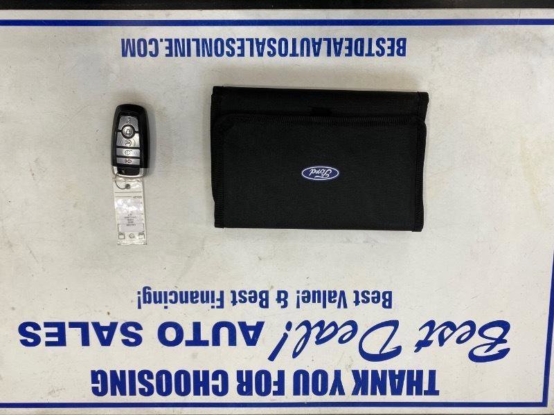 Used 2019 Ford Explorer XLT w/ Equipment Group 202A AWD/4WD image 10