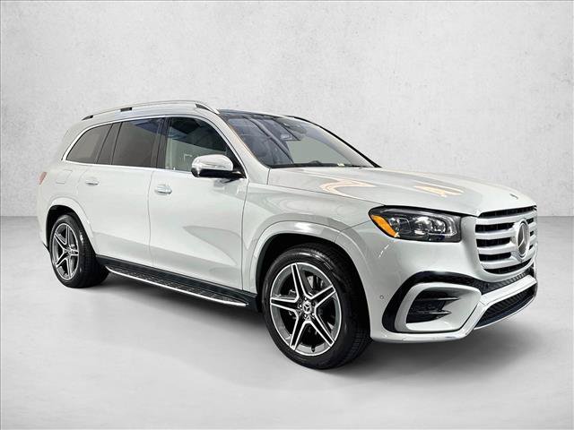 Used 2024 Mercedes-Benz GLS 450 4MATIC image 3