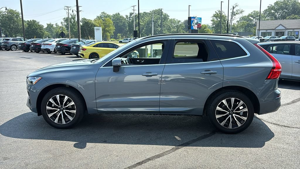 Certified 2023 Volvo XC60 B5 Core w/ Climate Package AWD/4WD image 3