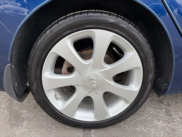 Used 2013 Hyundai Elantra Limited image 10