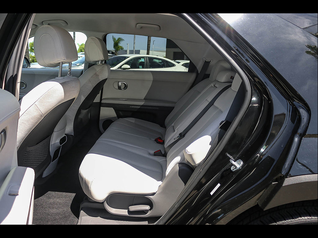 Certified 2022 Hyundai Ioniq 5 SEL w/ Cargo Package RWD image 23