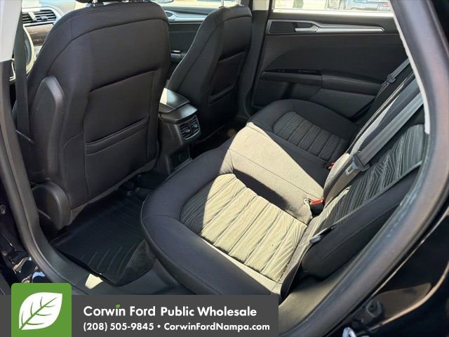 Used 2016 Ford Fusion SE image 27