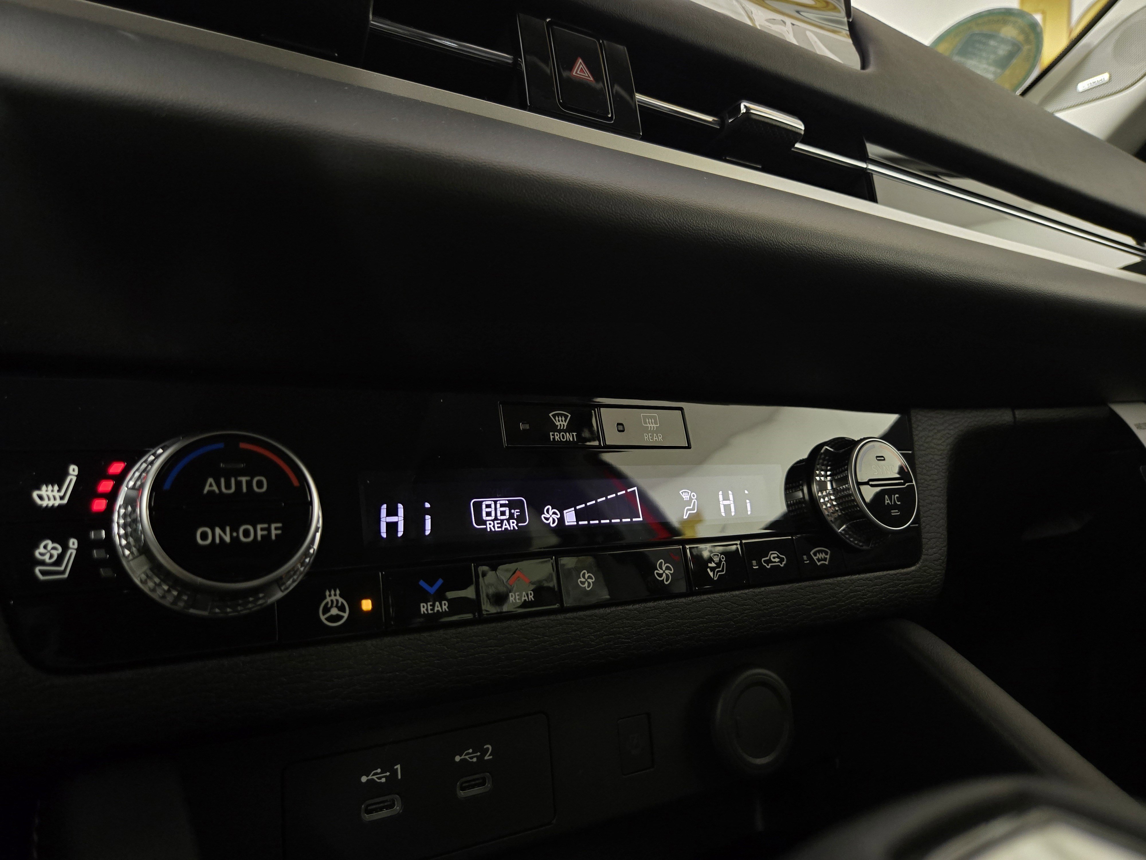 New 2026 Mitsubishi Outlander SEL image 25