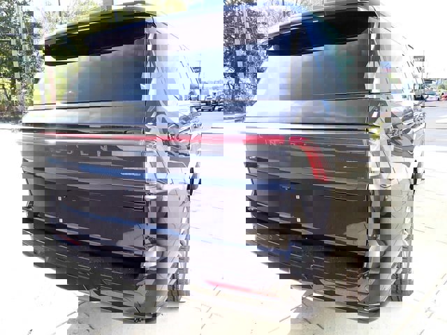New 2025 Lincoln Navigator L Reserve image 6