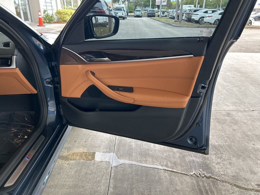 Used 2023 BMW 530i w/ M Sport Package image 26