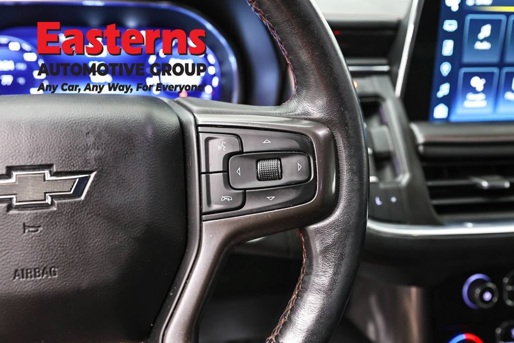 Used 2022 Chevrolet Suburban RST w/ Luxury Package AWD/4WD image 15