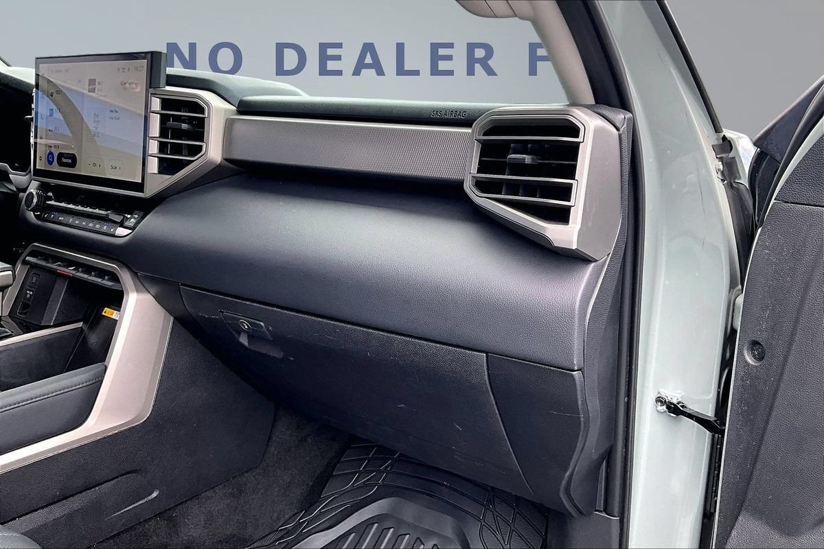 Used 2024 Toyota Tundra Limited w/ Power Package AWD/4WD image 27