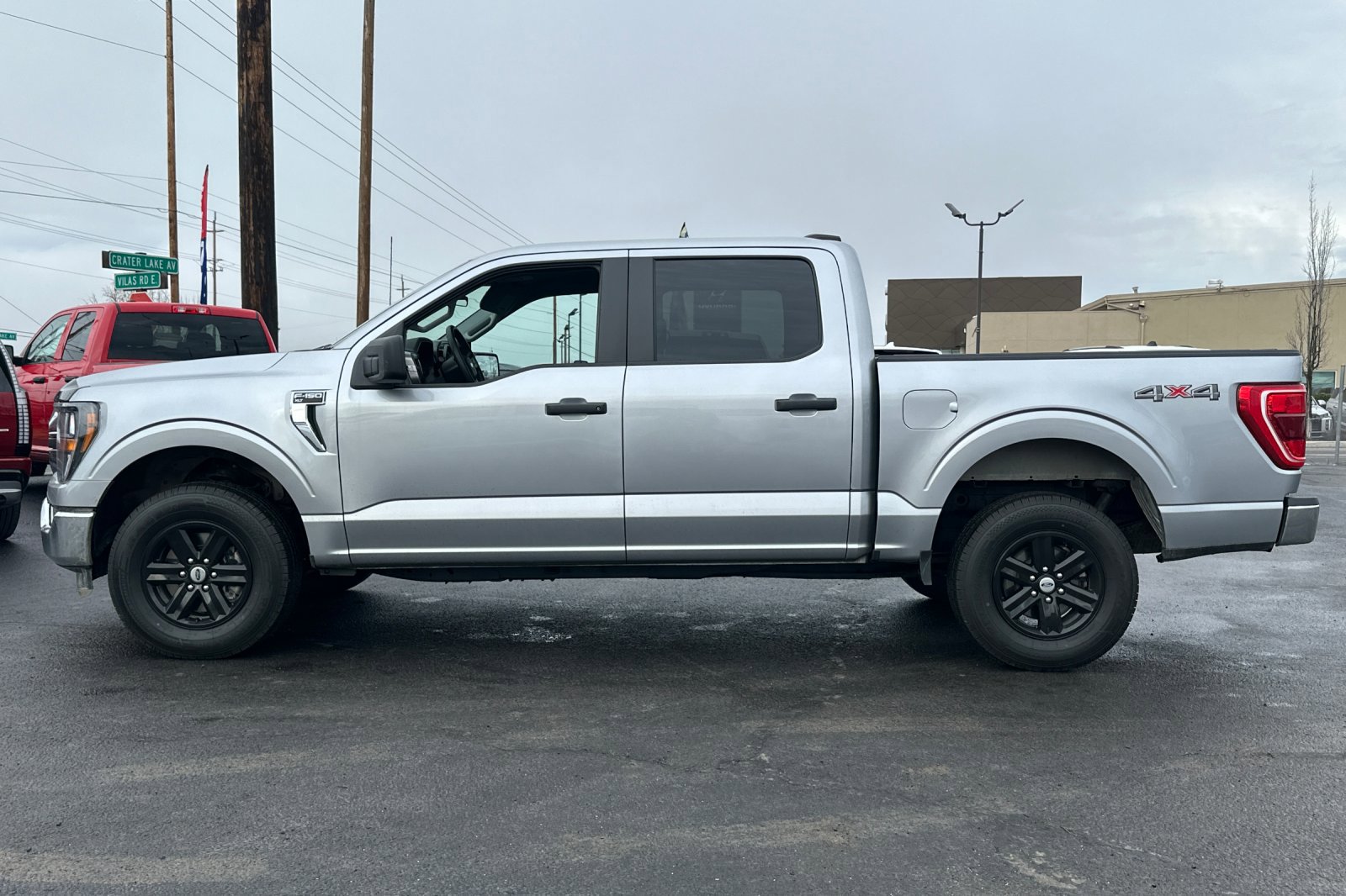 Used 2023 Ford F150 XLT w/ Trailer Tow Package image 8