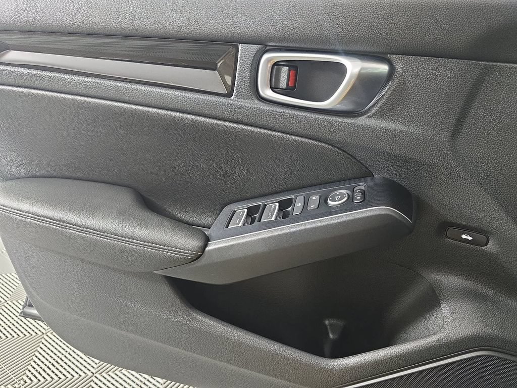 Used 2022 Honda Civic Touring image 23