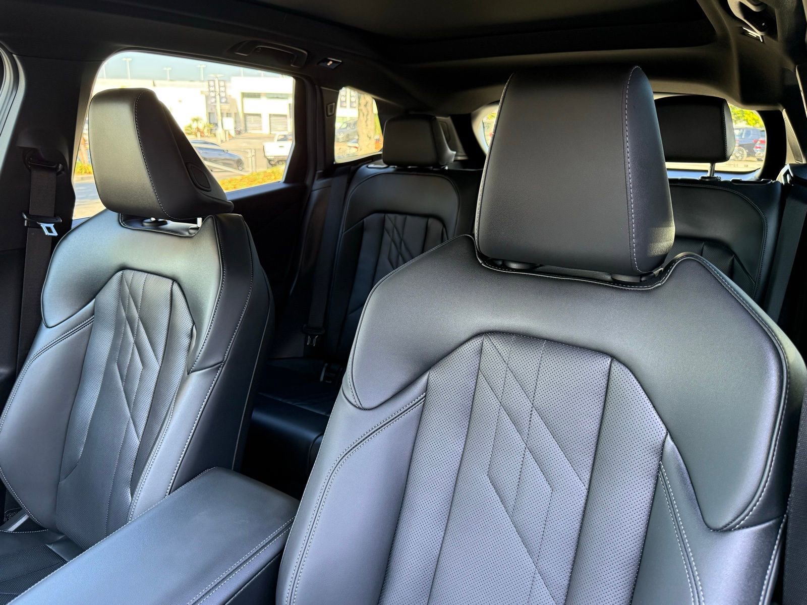 Used 2025 BMW X3 xDrive30i w/ Premium Package image 23