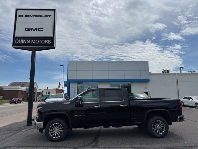 New 2026 Chevrolet Silverado 2500 LTZ w/ LTZ Plus Package AWD/4WD image 2