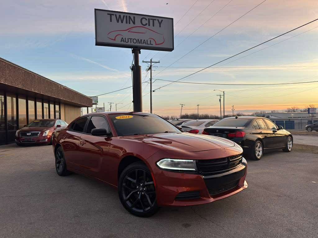 Used 2021 Dodge Charger SXT w/ Blacktop Package image 1