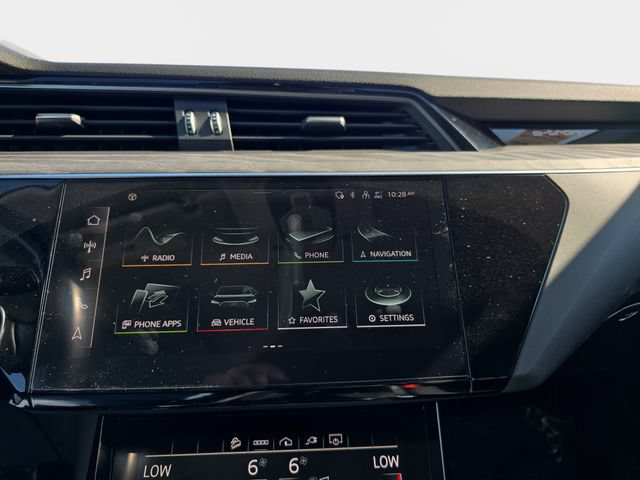 Used 2021 Audi e-tron Premium w/ Convenience Plus Package AWD/4WD image 24