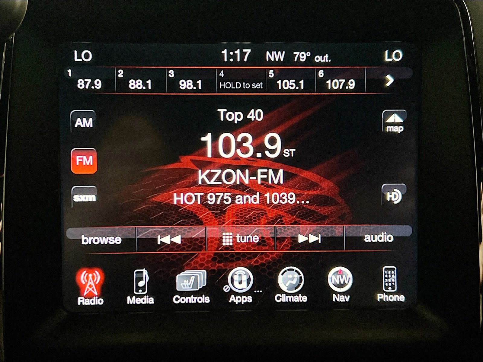 Used 2017 Dodge Durango R/T w/ Technology Group AWD/4WD image 11