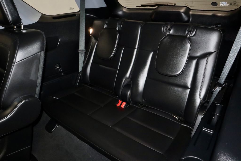 Certified 2022 Ford Explorer XLT w/ Equipment Group 202A image 25