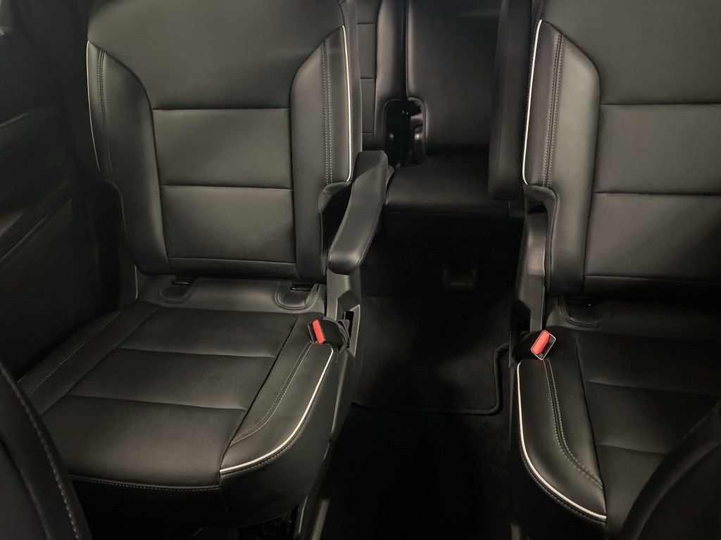 Used 2025 Buick Enclave Preferred image 40