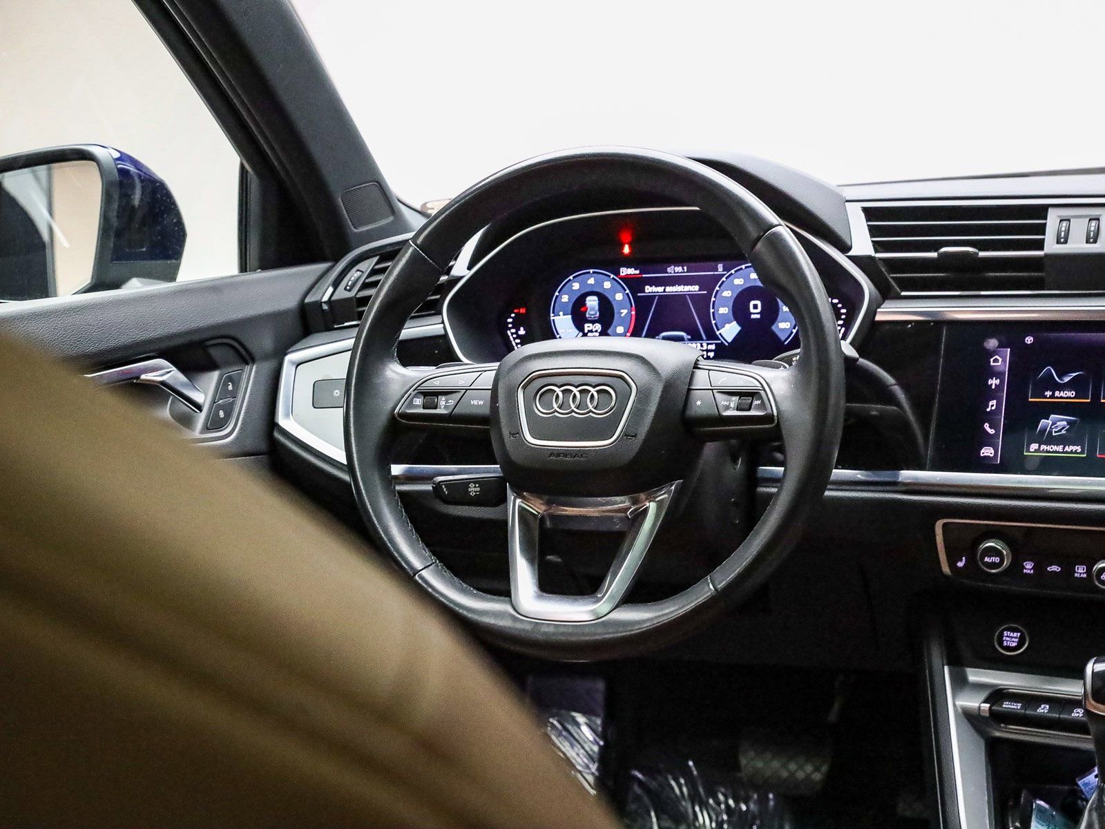 Certified 2022 Audi Q3 2.0T Premium w/ Convenience Package image 16