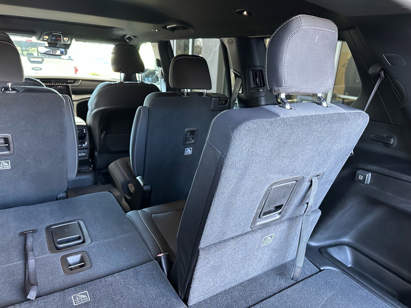 Used 2024 Jeep Grand Cherokee L Laredo w/ Luxury Tech Group I image 28