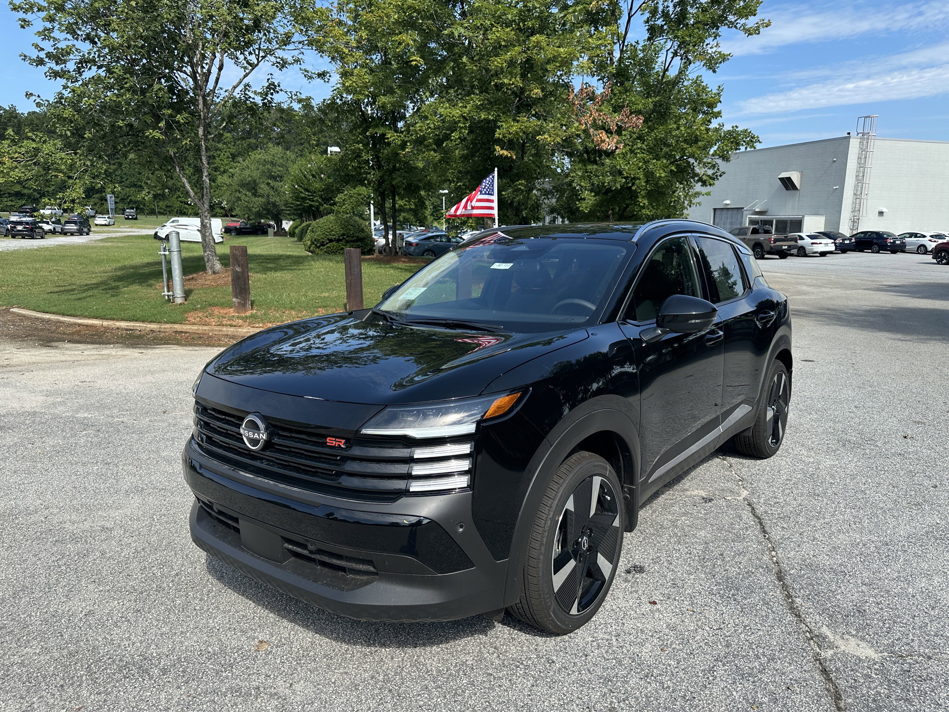 New 2025 Nissan Kicks SR