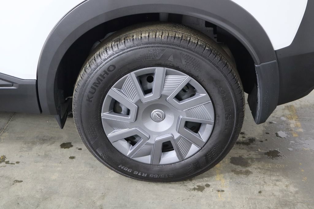 Used 2025 Nissan Kicks S image 35