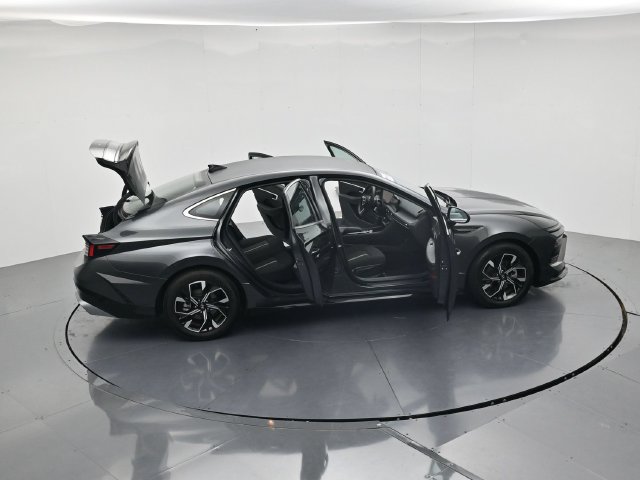 Used 2025 Hyundai Sonata SEL FWD image 40