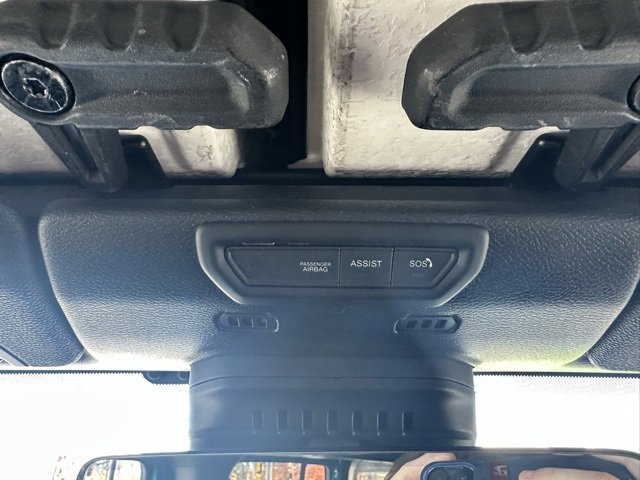 Used 2020 Jeep Wrangler Unlimited Sahara image 38