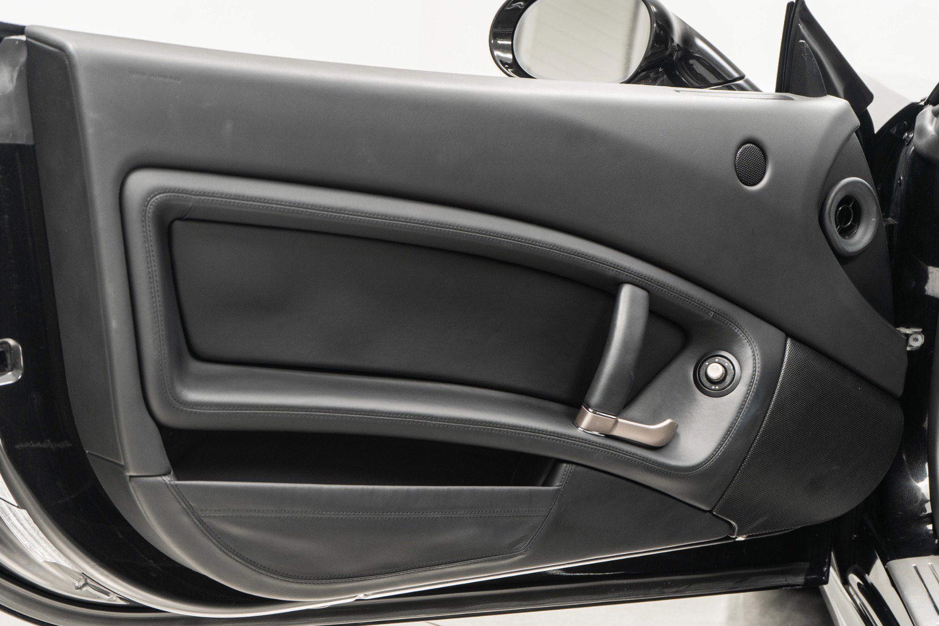 Used 2012 Ferrari California image 32