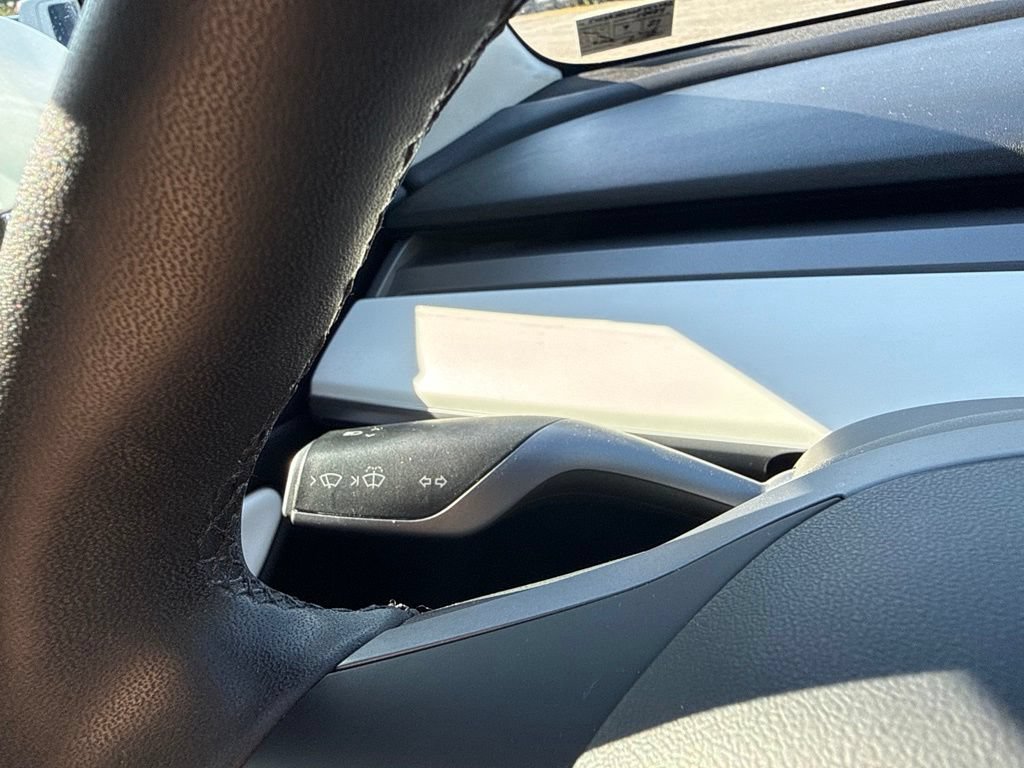 Used 2020 Tesla Model 3 Standard Range RWD image 17