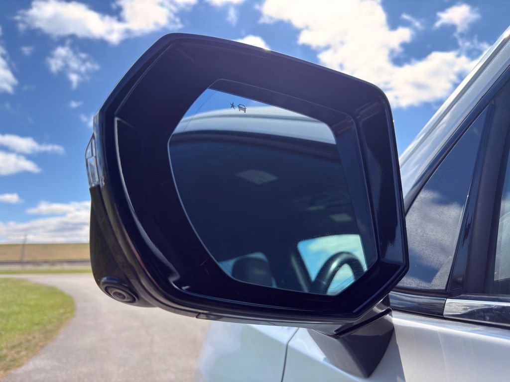 Used 2022 Chevrolet Suburban High Country w/ LPO, Illumination Package image 17