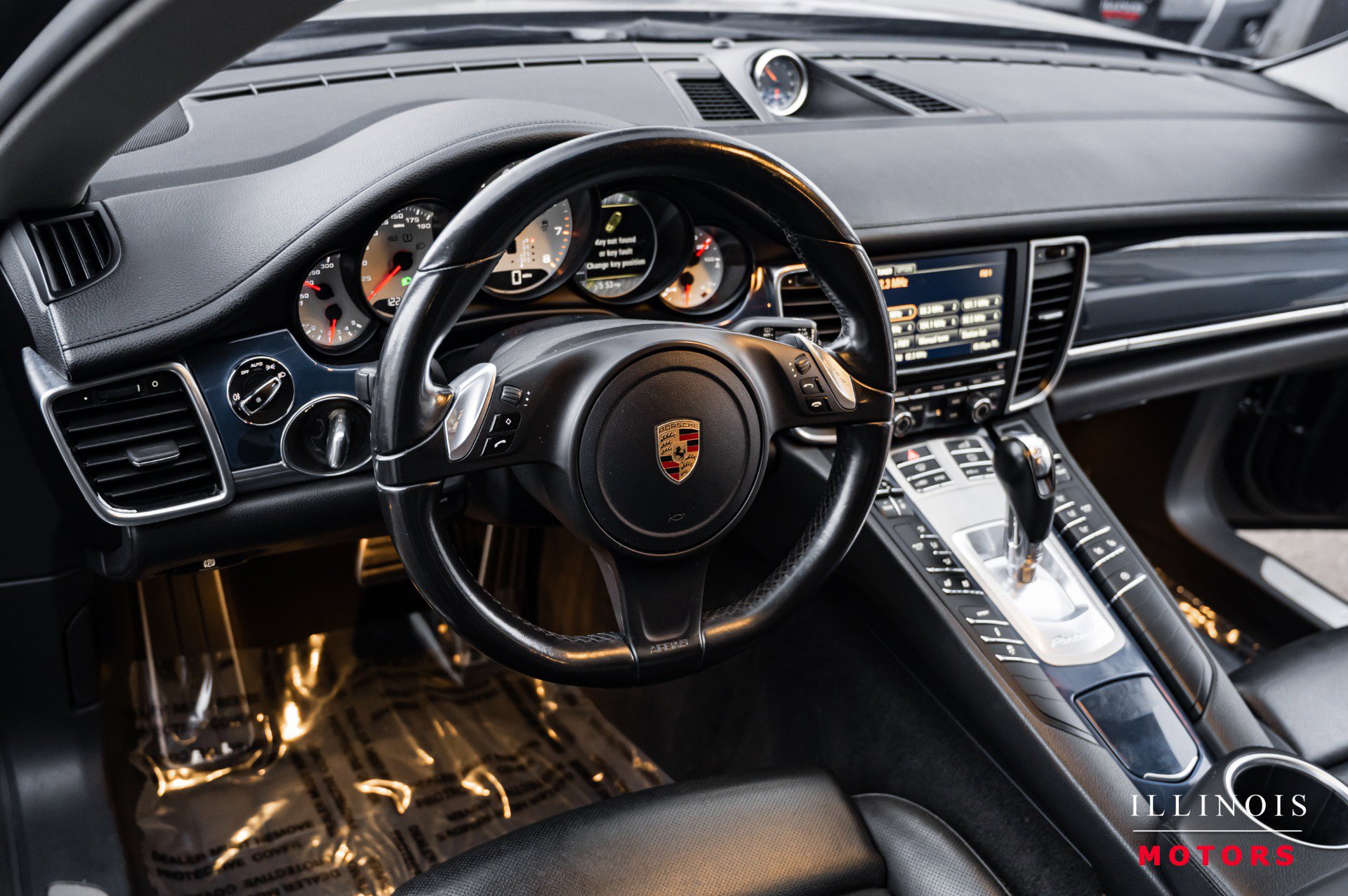 Used 2016 Porsche Panamera 4 Edition image 17