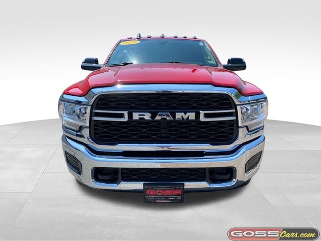 Used 2020 RAM 3500 Tradesman w/ Chrome Appearance Group AWD/4WD image 2