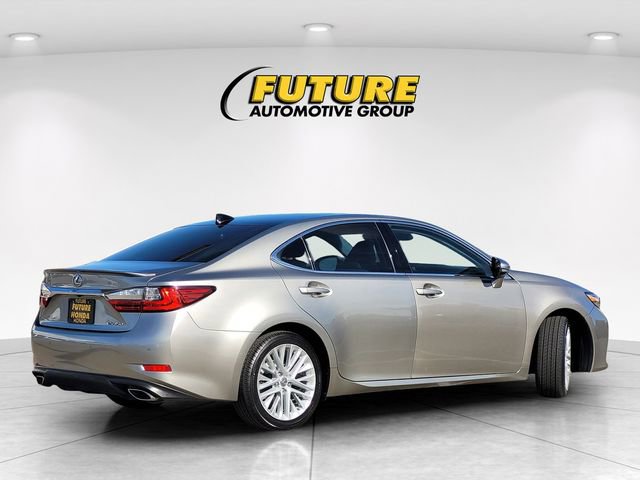 Used 2016 Lexus ES 350 w/ Luxury Package w/Wood Trim image 5