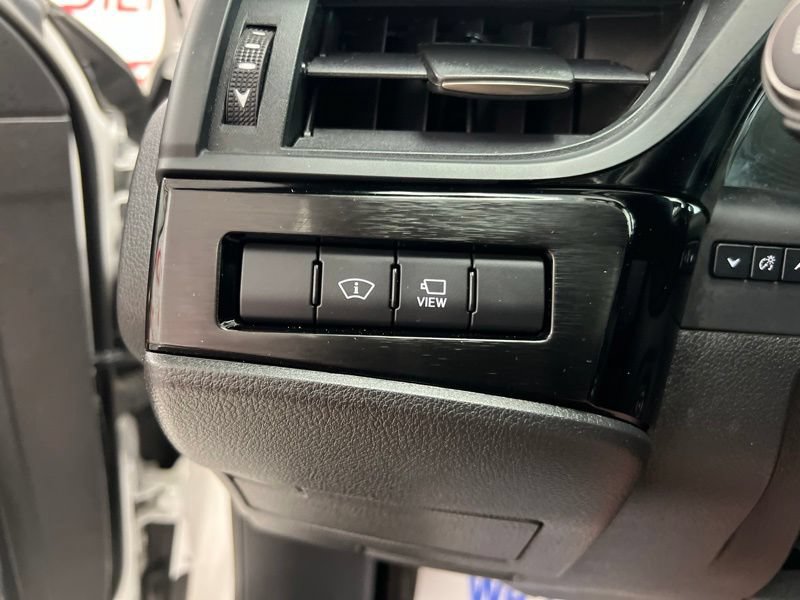 Used 2024 Lexus ES 300h w/ Accessory Package (Z1) FWD image 22