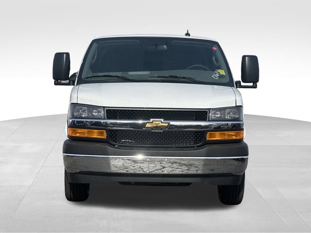 New 2026 Chevrolet Express 3500 w/ Power Convenience Package RWD image 5