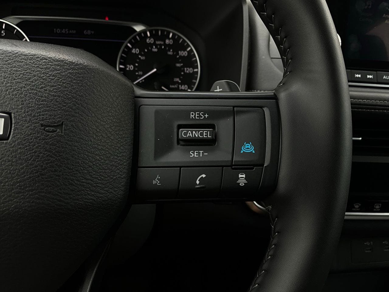 Used 2025 Nissan Rogue SV image 34
