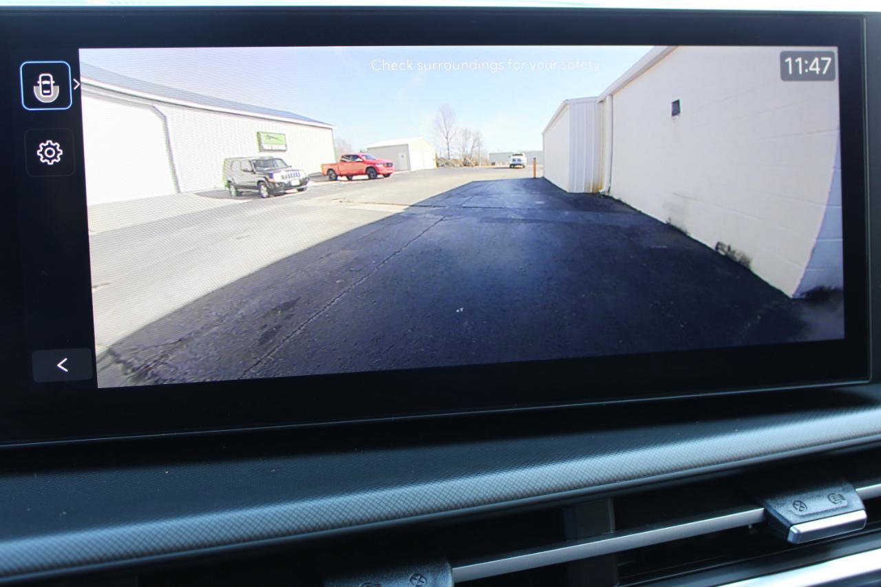 Used 2025 Hyundai Santa Fe SEL image 28