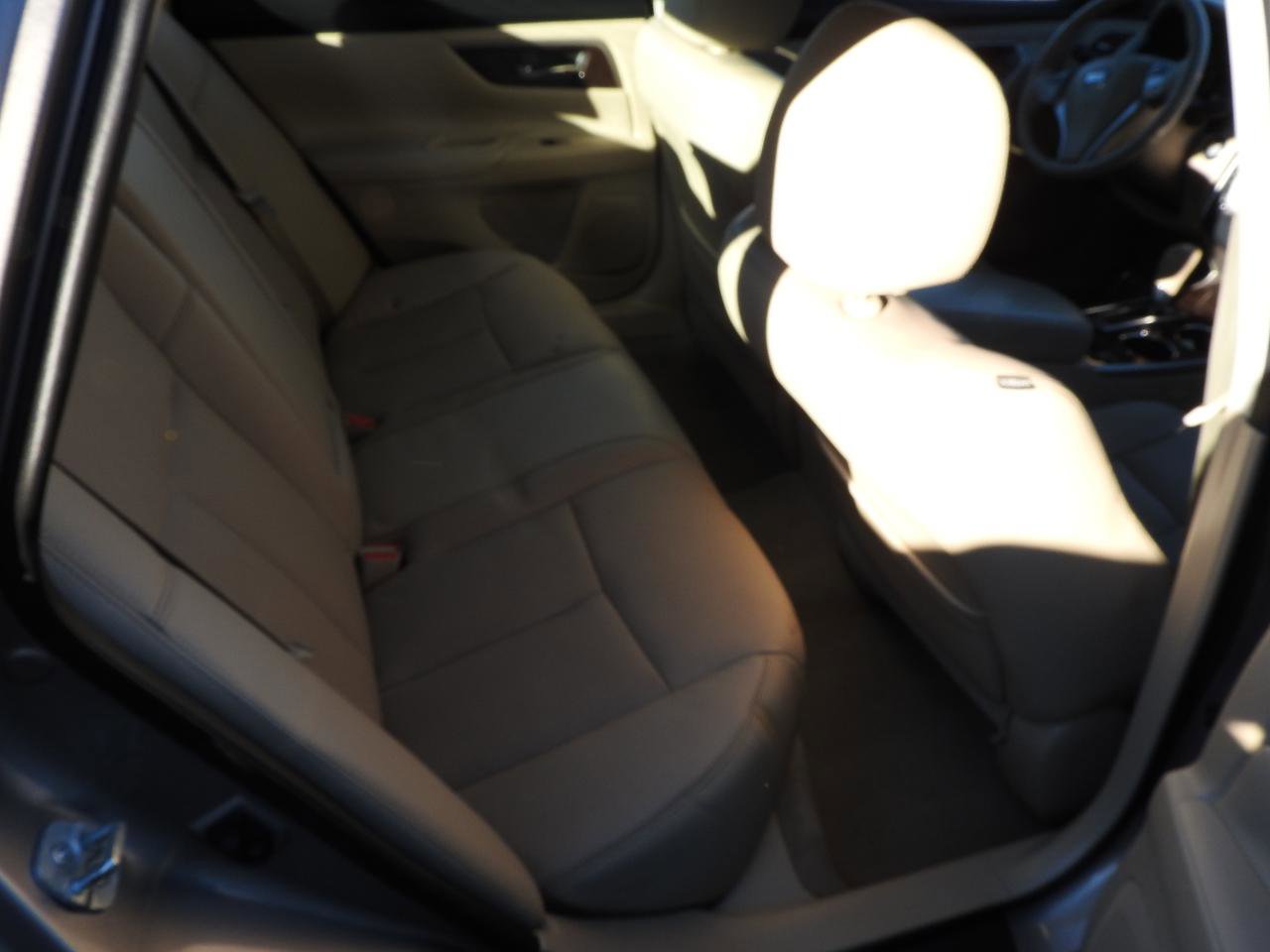 Used 2014 Nissan Altima 2.5 SL w/ Technology Package FWD image 13