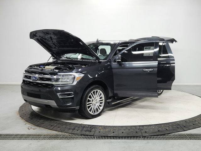 Used 2023 Ford Expedition Max Limited image 11
